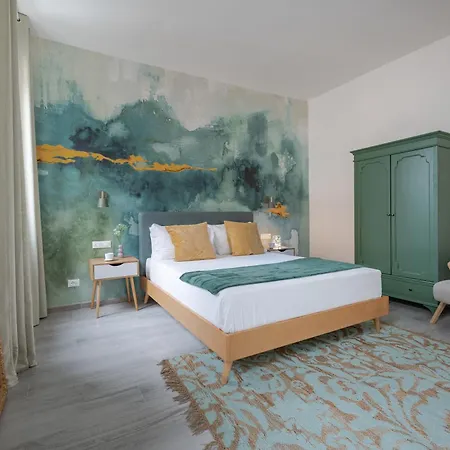 Via Pollaiolo, 55 - Charming - Comfort E Stile A 350mt Dal Tram! First Floor With Elevator And Car Places On Street