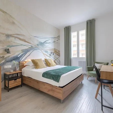 Via Pollaiolo, 55 - Charming - Comfort E Stile A 350mt Dal Tram! First Floor With Elevator And Car Places On Street Апартаменты *