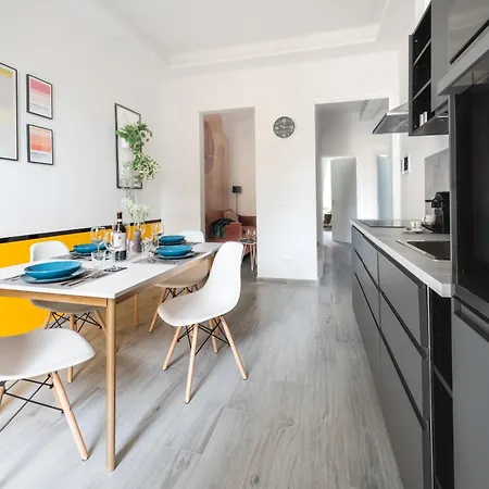 Via Pollaiolo, 55 - Charming - Comfort E Stile A 350mt Dal Tram! First Floor With Elevator And Car Places On Street Apartamento *