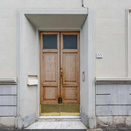 Апартаменты Via Pollaiolo, 55 - Charming - Comfort E Stile A 350mt Dal Tram! First Floor With Elevator And Car Places On Street Флоренция