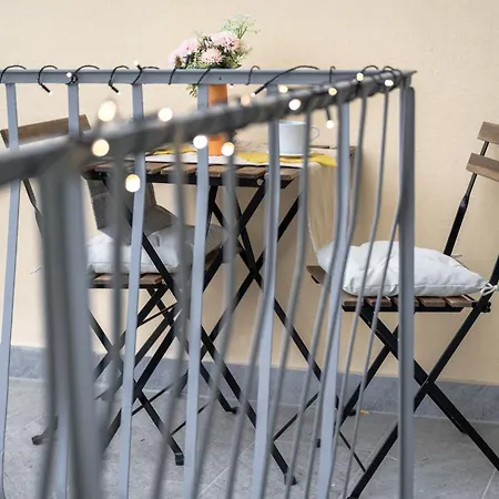 Via Pollaiolo, 55 - Charming - Comfort E Stile A 350mt Dal Tram! First Floor With Elevator And Car Places On Street *