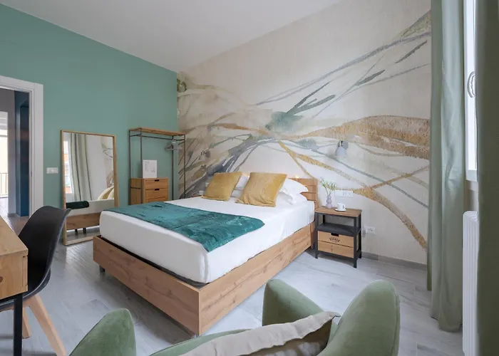Via Pollaiolo, 55 - Charming - Comfort E Stile A 350mt Dal Tram! First Floor With Elevator And Car Places On Street شقة