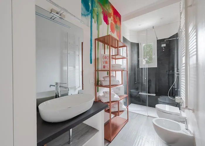 Via Pollaiolo, 55 - Charming - Comfort E Stile A 350mt Dal Tram! First Floor With Elevator And Car Places On Street شقة *